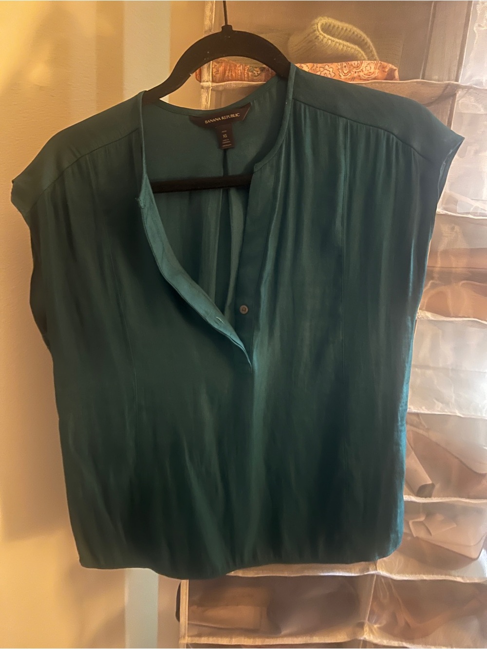 Banana Republic Teal Sleeveless Notch-Neck Blouse